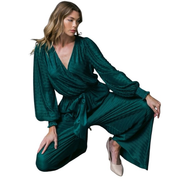 Flying Tomato ATTENTION OF THE DAY WOVEN JUMPSUIT - Picture 3 of 9